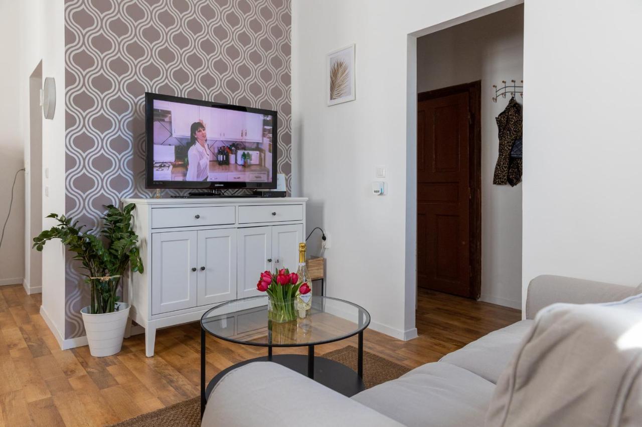 شقة باجة  في Republic Apartman المظهر الخارجي الصورة